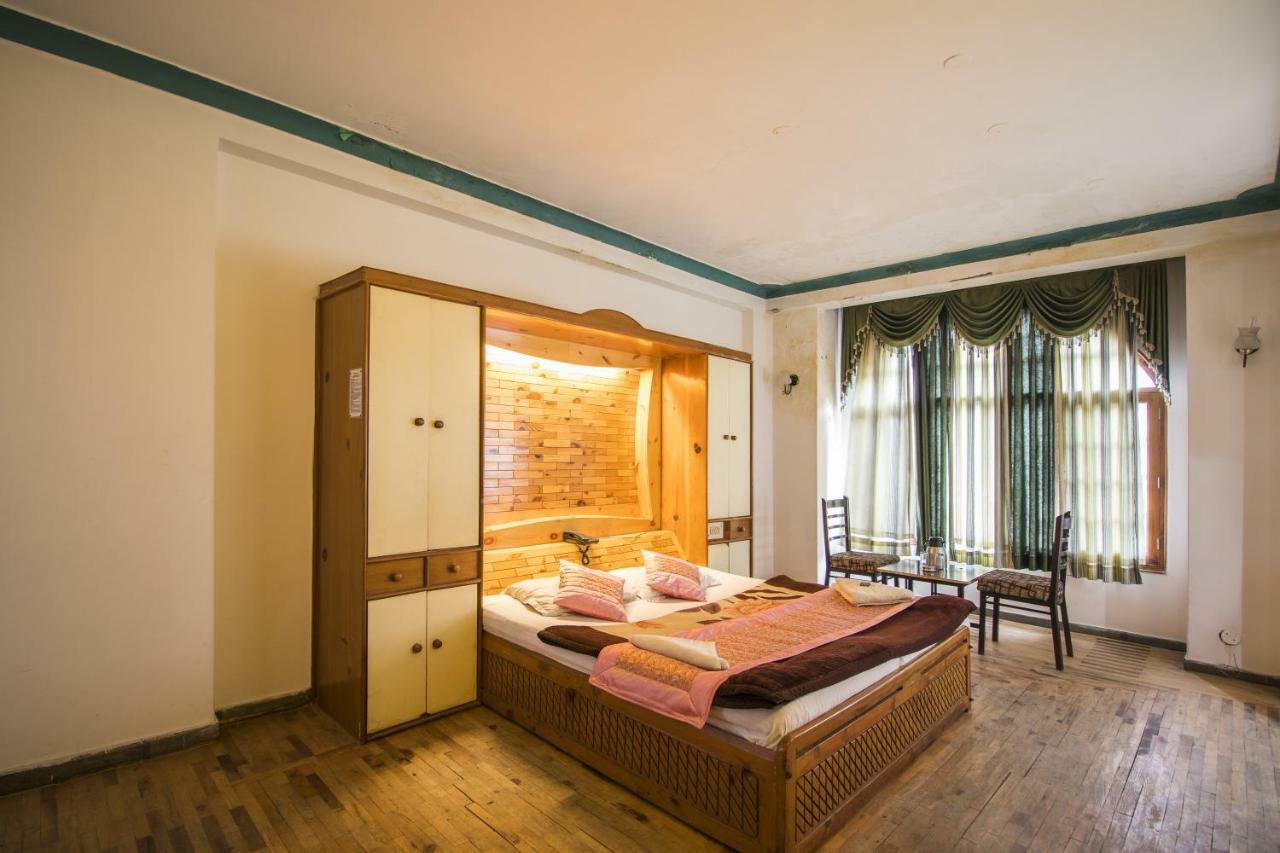 Flamingo Resort Manāli Kültér fotó